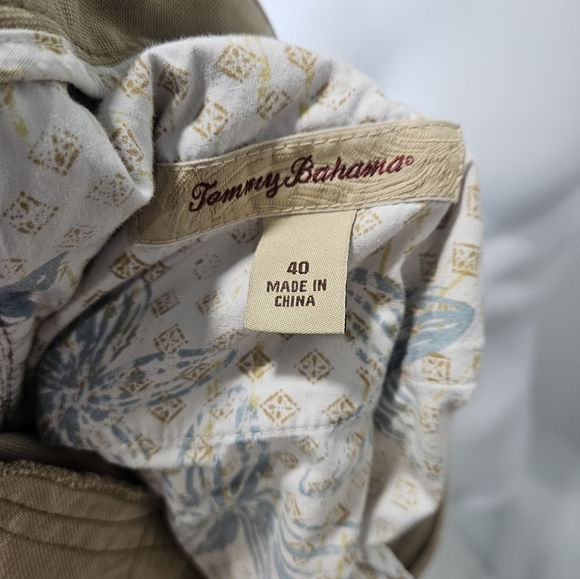 Tommy Bahama Khaki men's slacks 40x26 - Picture 7 of 7